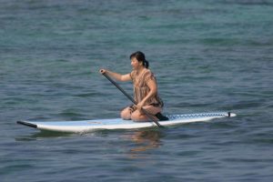 Knee Paddling is a good way for beginners to practice paddling techniques.